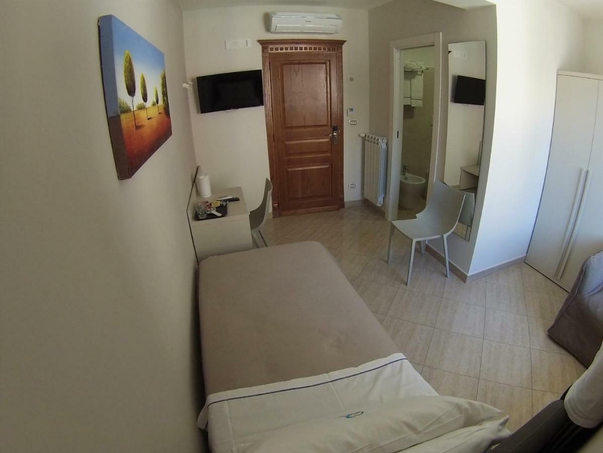 Sonevi Rooms Неаполь Экстерьер фото