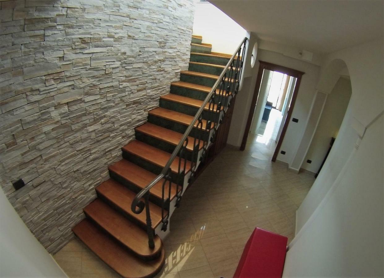 Sonevi Rooms Неаполь Экстерьер фото