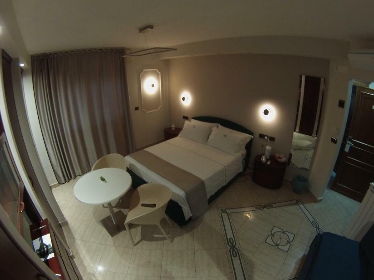 Sonevi Rooms Неаполь Экстерьер фото